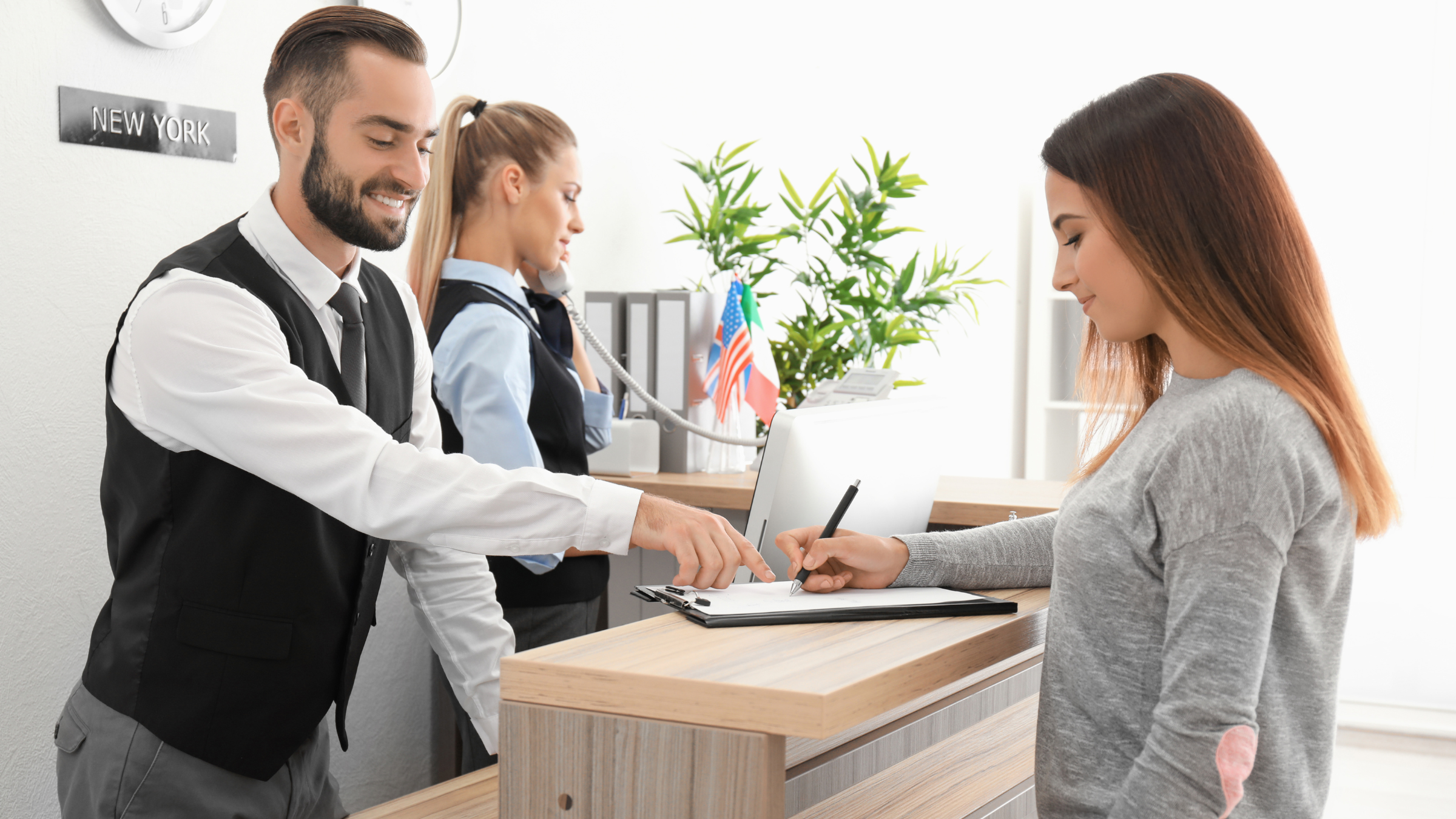 7 claves para implementar con éxito el nuevo registro de viajeros en tu comercio